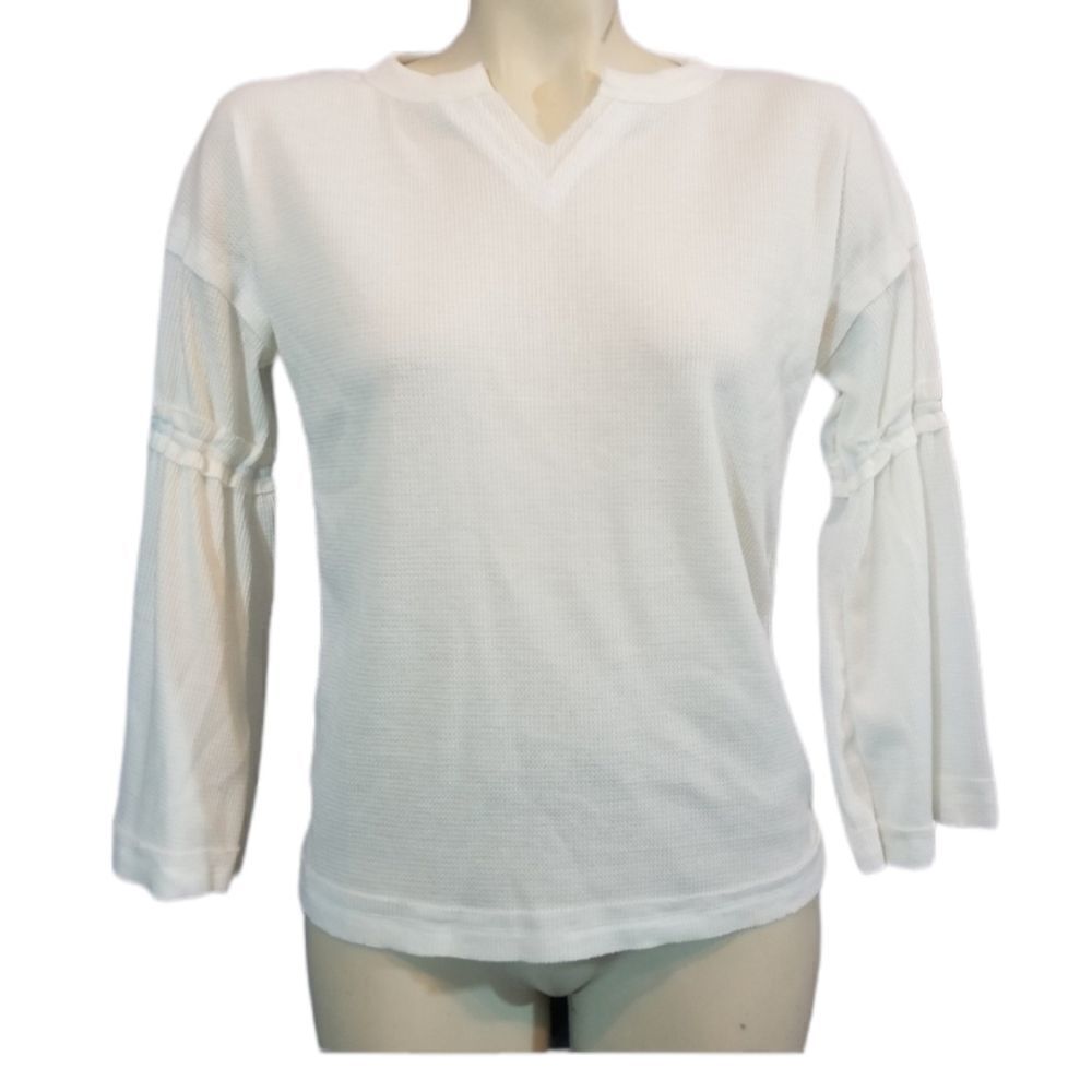 ‎baea White Bell Sleeve Top Size Medium